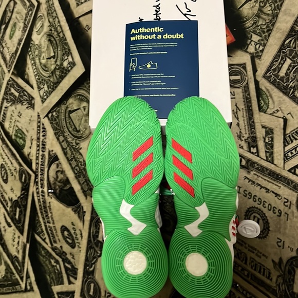 Trea Young 1 - Picture 7 of 9